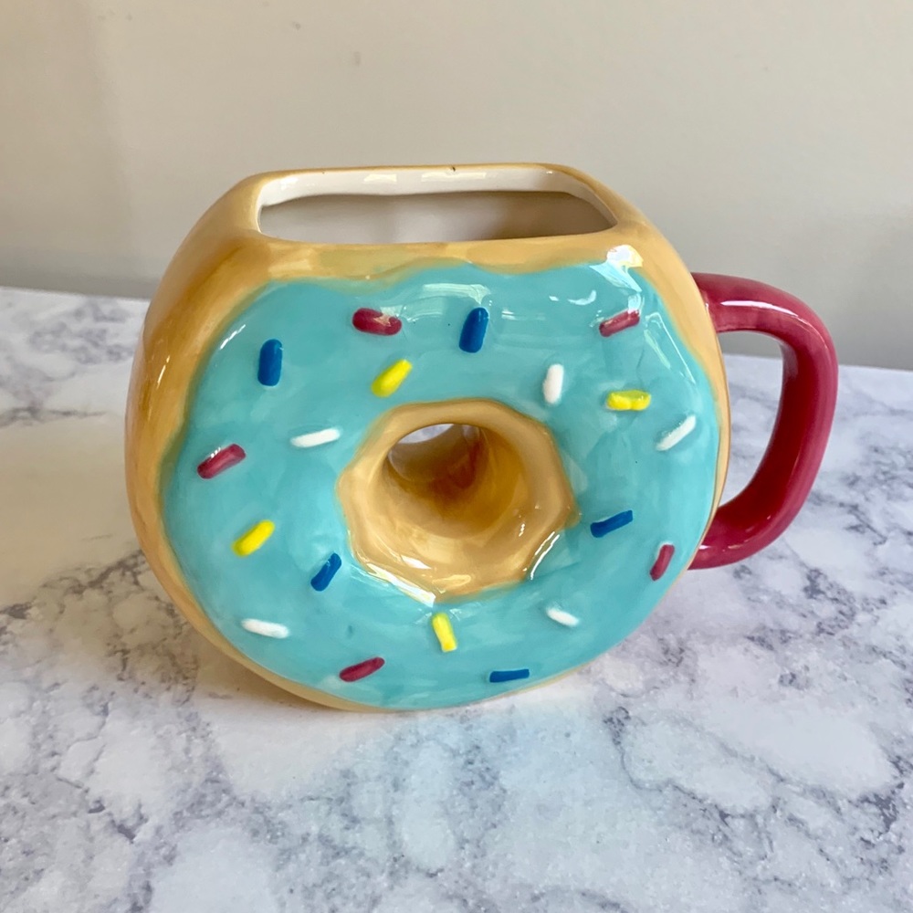 LDonut Mug - Picture 1 of 3